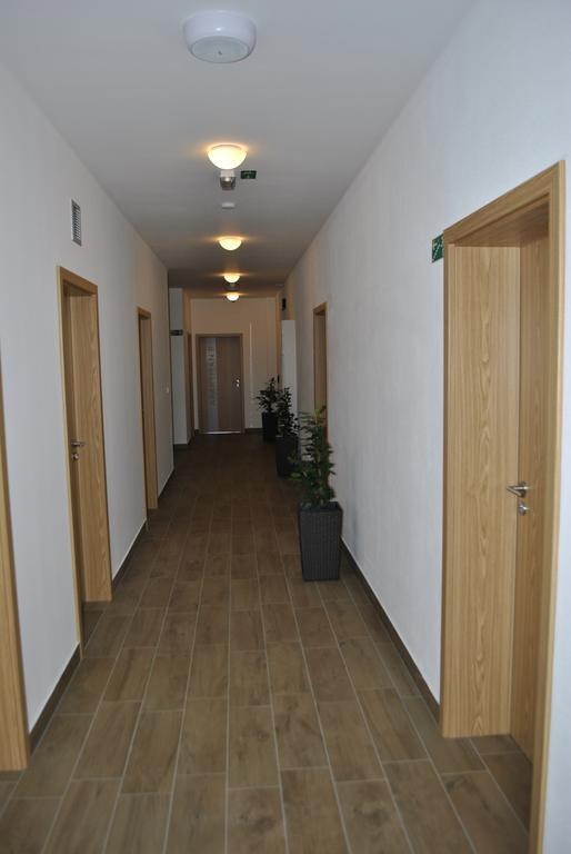Hotel Golf Jezera Ostrožská Nová Ves Exterior foto